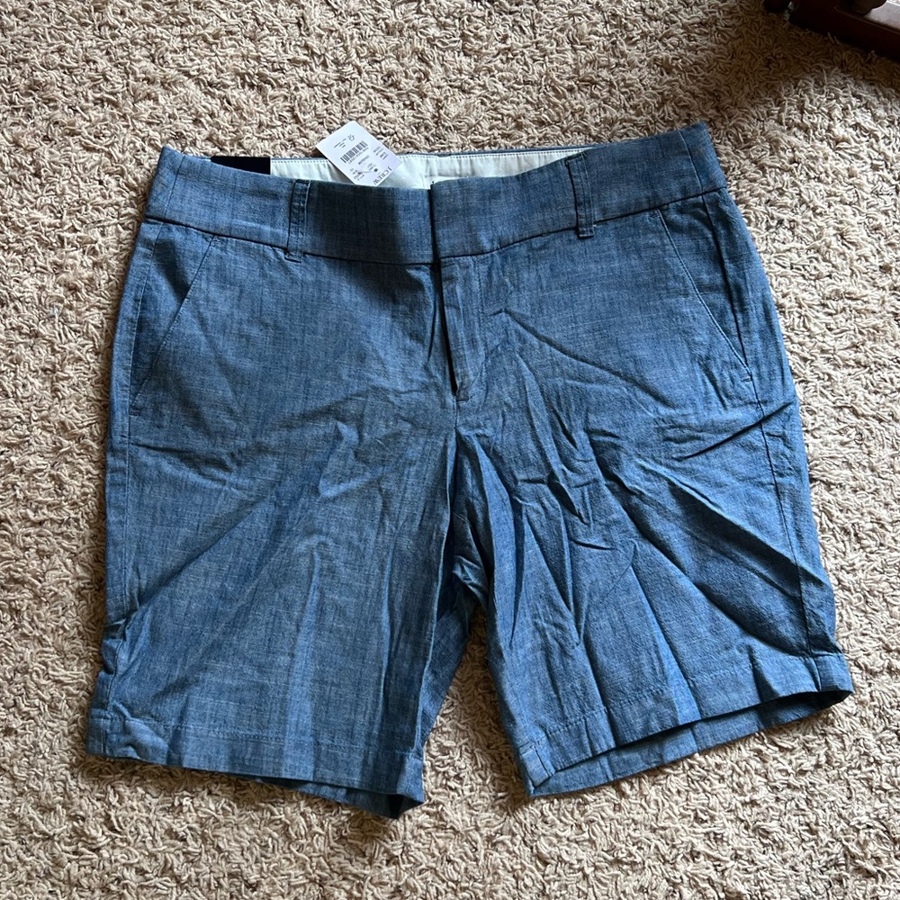 NWT J by J Cree 9” Shorts